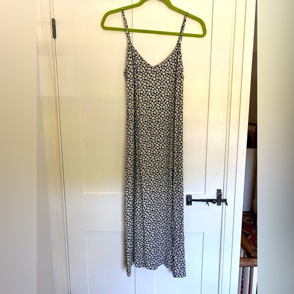 Reformation Crimini Dress Floral with Slit - Picture 4 of 8